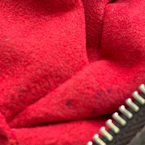 LOUIS VUITTON Duomo Damier Ebene East West Bag - Picture 13 of 17